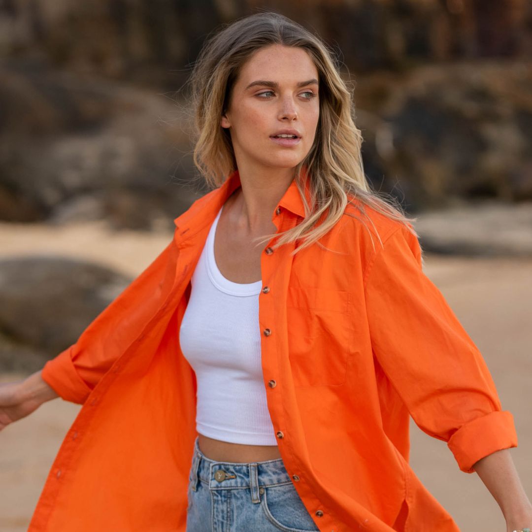 how to wear an oversized shirt for women