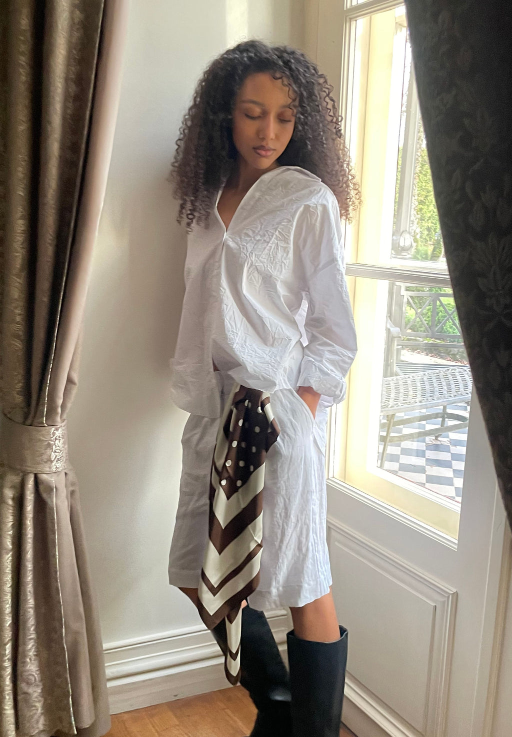 Bermuda White Linen Shorts