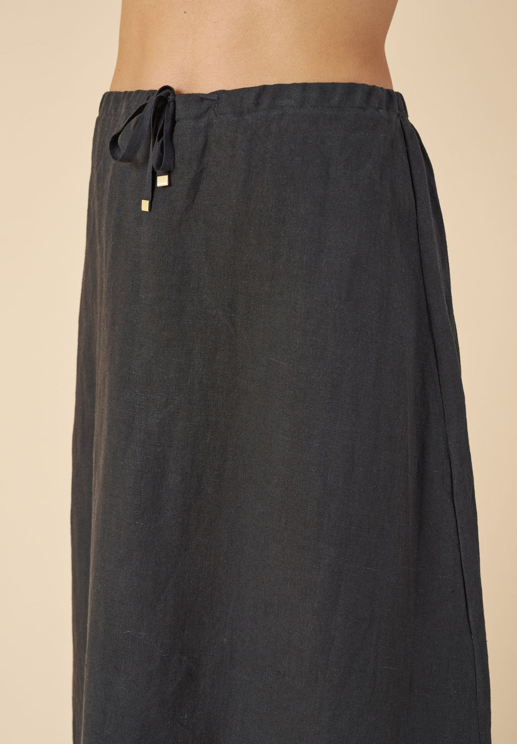 Maddie Black Midi Linen Skirt