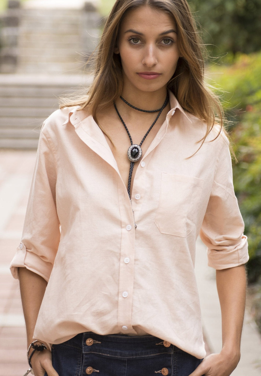 Febe Tropical Blush, Casual linen shirt with roll-up tabs