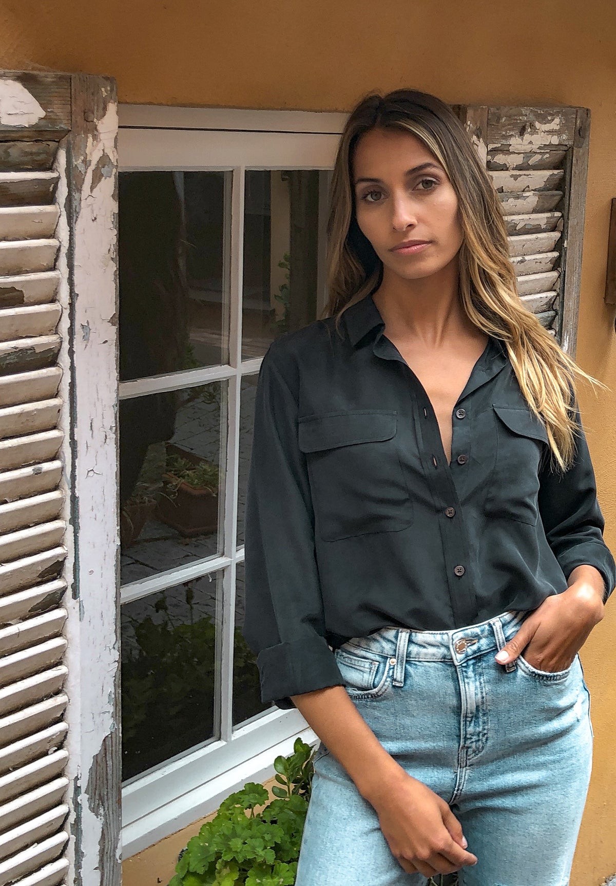 Lete Silk Black, Sand Washed Shirt with pockets
